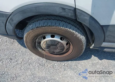 2019 Ford Transit-250 z USA, uszkodzony, nr VIN 1FTYR2CM0KKA32165